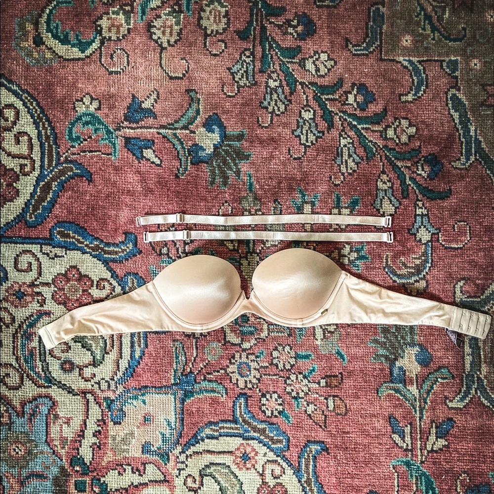 Victoria Secret Very Sexy strapless bra